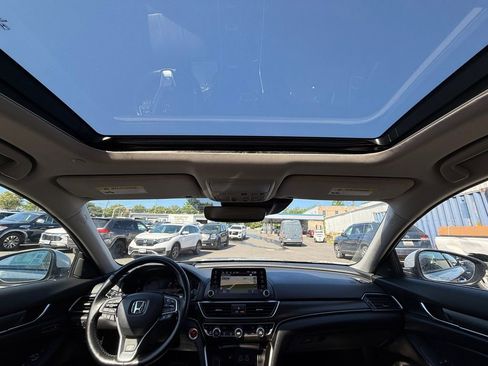 Used 2022 Honda Accord Touring image 23