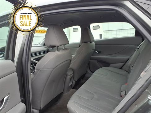 Used 2024 Hyundai Elantra SEL image 9