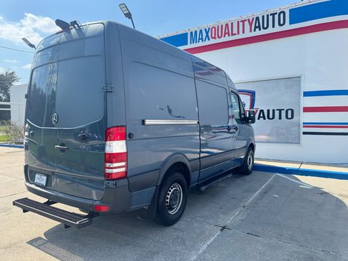 Used 2018 Mercedes-Benz Sprinter 2500 image 26