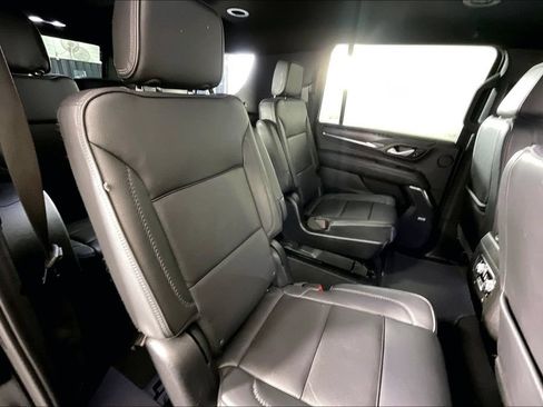 Used 2022 GMC Yukon XL Denali AWD/4WD image 35