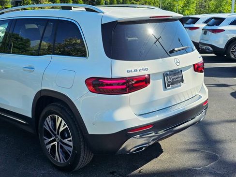New 2026 Mercedes-Benz GLB 250 4MATIC image 12