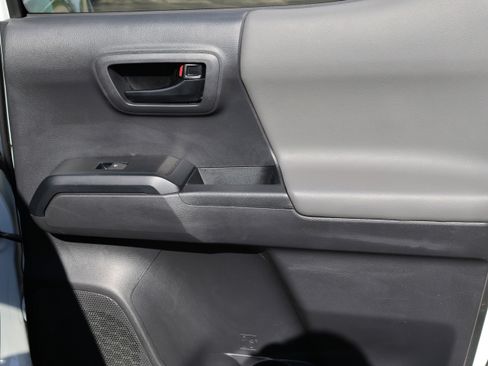 Used 2023 Toyota Tacoma SR AWD/4WD image 15
