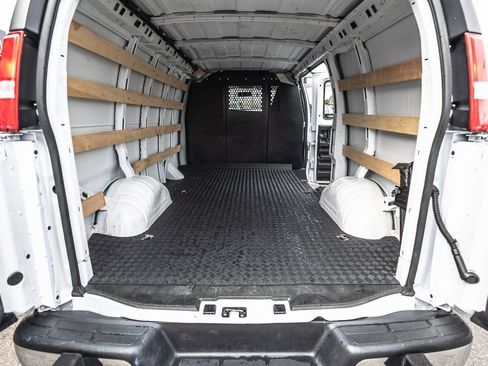 Used 2024 Chevrolet Express 2500 w/ Driver Convenience Package image 28