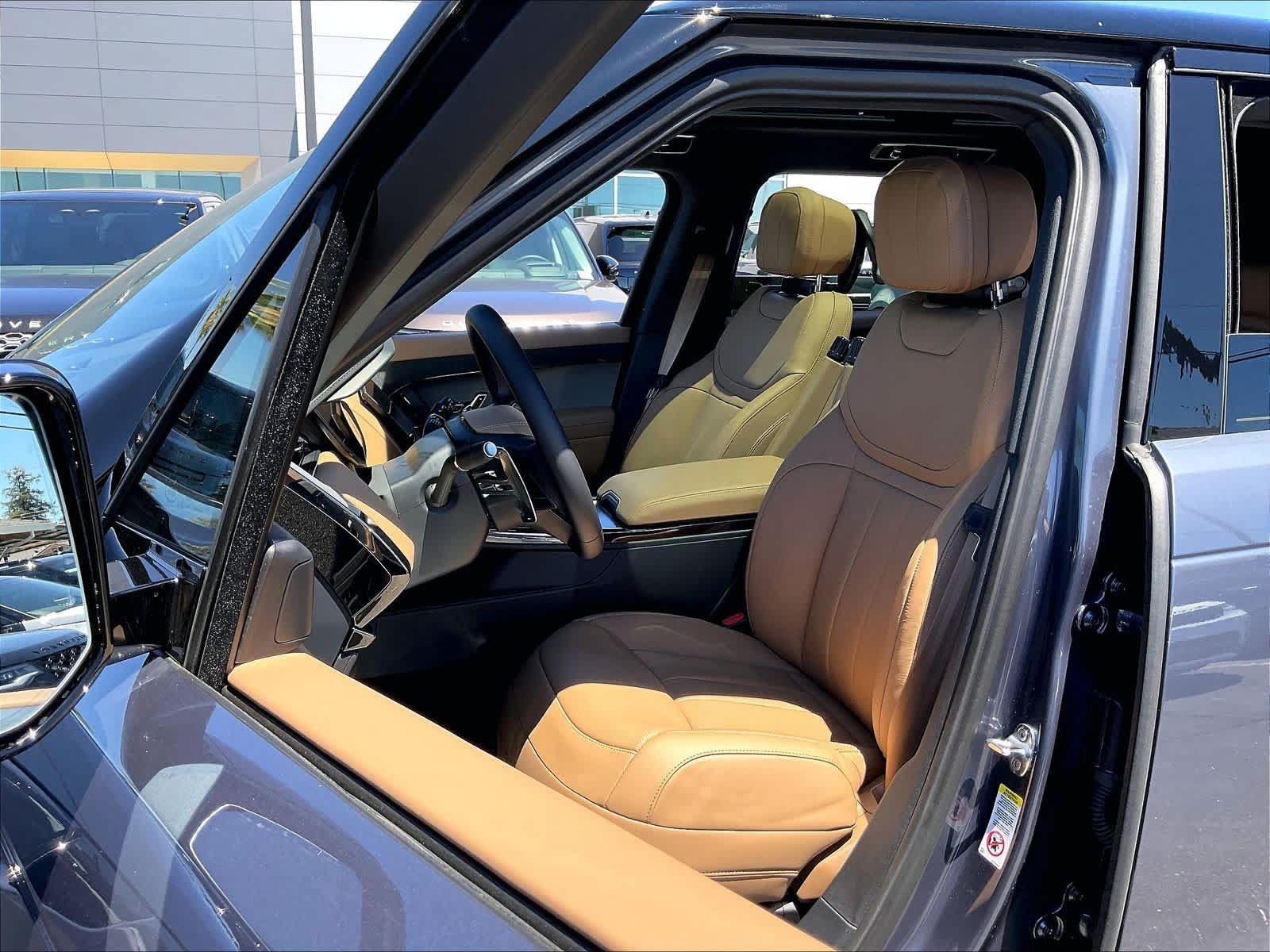 New 2026 Land Rover Range Rover Sport SE AWD/4WD image 11