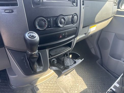 Used 2014 Mercedes-Benz Sprinter 3500 image 9