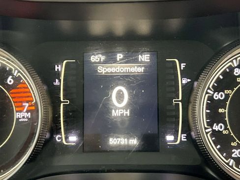 Used 2016 Jeep Cherokee Sport FWD image 16