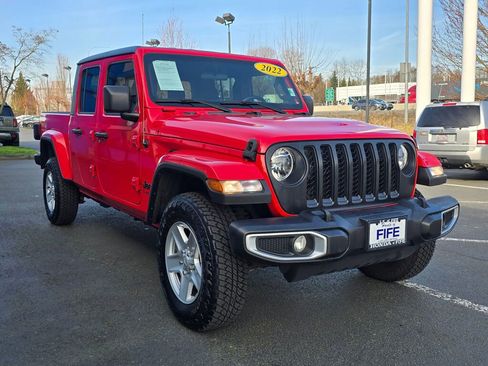 Used 2022 Jeep Gladiator Sport image 7