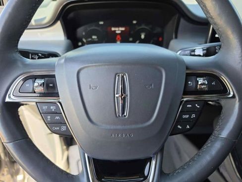 Used 2022 Lincoln Nautilus Reserve w/ Equipment Group 201A FWD image 32