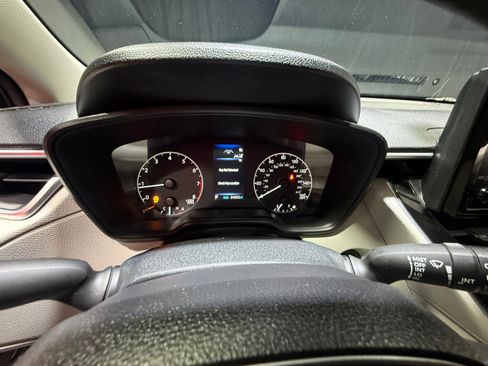 Used 2024 Toyota Corolla Cross LE w/ Moonroof Package FWD image 10