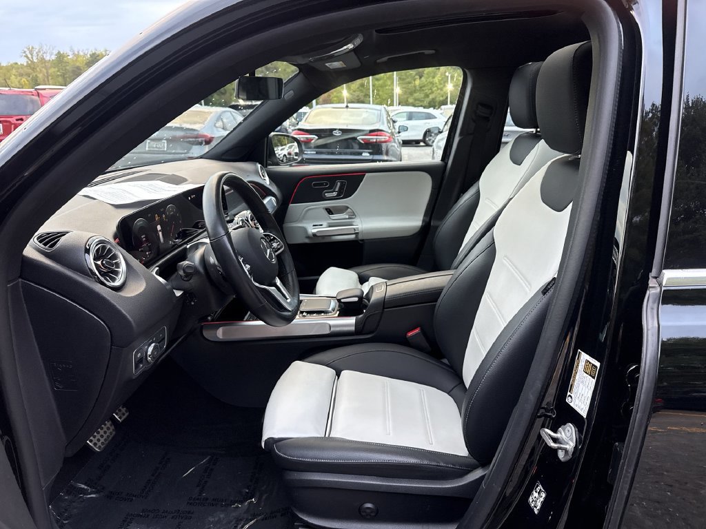 Used 2023 Mercedes-Benz GLB 250 4MATIC w/ AMG Line image 13