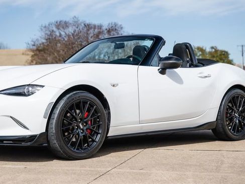 Used 2017 MAZDA MX-5 Miata Club w/ Brembo/BBS Package image 58