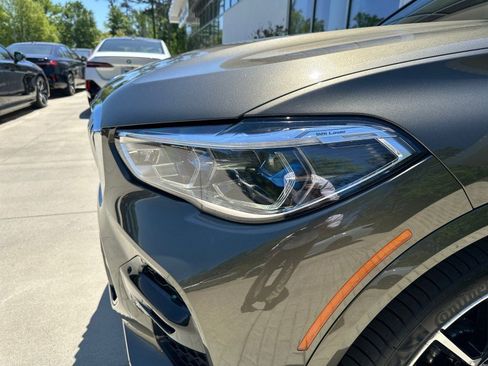 Certified 2022 BMW X5 xDrive40i w/ M Sport Package AWD/4WD image 52