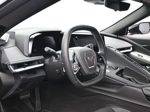 Used 2025 Chevrolet Corvette Stingray Coupe w/ Z51 Performance Package image 15