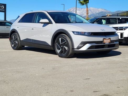 New 2026 Hyundai Ioniq 5 SEL image 25