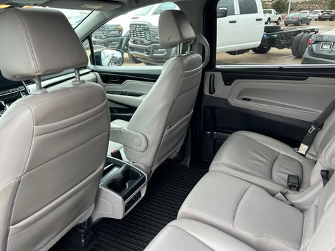 Used 2019 Honda Odyssey Elite image 18