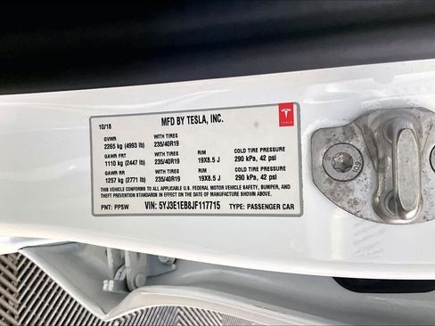 Used 2018 Tesla Model 3 Long Range AWD/4WD image 31