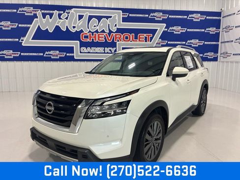 Used 2024 Nissan Pathfinder SL w/ SL Premium Package AWD/4WD image 1
