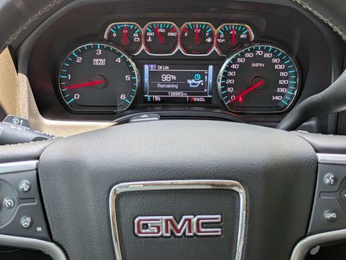 Used 2018 GMC Sierra 1500 SLT AWD/4WD image 29