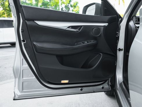 Used 2019 INFINITI QX50 Luxe w/ Navigation Package image 30