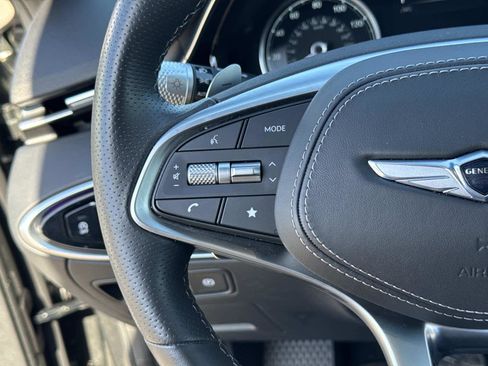 Used 2025 Genesis GV70 3.5T Sport image 30
