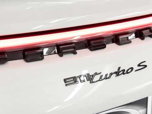 Used 2025 Porsche 911 Turbo S w/ 911 Turbo Sportdesign Package image 21