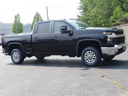 Certified 2022 Chevrolet Silverado 2500 LT w/ Convenience Package AWD/4WD image 11