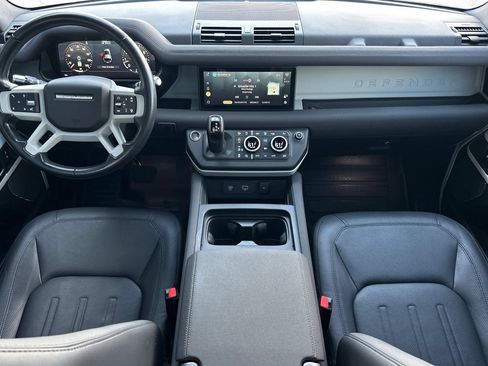 Used 2022 Land Rover Defender 110 S AWD/4WD image 13