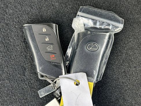Used 2024 Lexus ES 300h w/ Premium Package FWD image 22