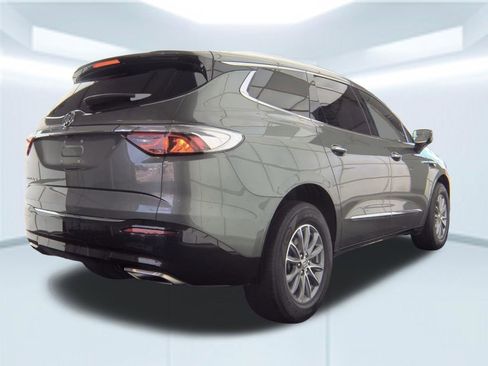 Used 2023 Buick Enclave Essence FWD image 2