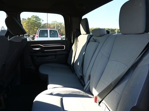 Used 2024 RAM 2500 Big Horn image 20