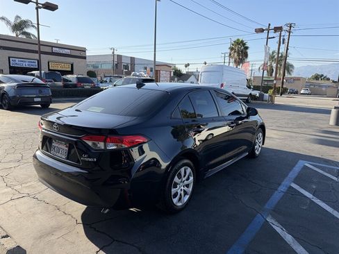 Used 2024 Toyota Corolla LE FWD image 7