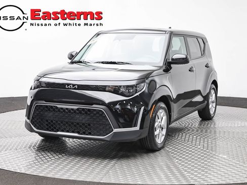 Used 2025 Kia Soul LX w/ LX Technology Package FWD image 1