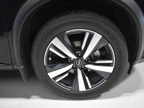 Certified 2023 Nissan Rogue Platinum w/ Platinum Premium Package AWD/4WD image 10