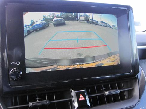 Used 2023 Toyota Corolla LE image 14