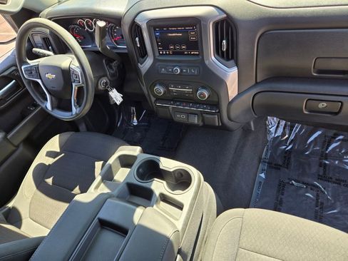Used 2022 Chevrolet Silverado 1500 Custom w/ Safety Confidence Package RWD image 13