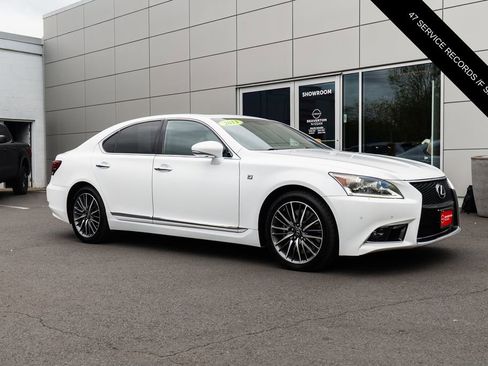 Used 2013 Lexus LS 460 AWD w/ F-Sport Pkg image 31