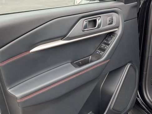 New 2026 Ford Explorer ST-Line w/ ST-Line Street Pack image 17