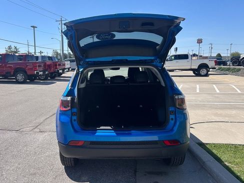 Used 2022 Jeep Compass Latitude w/ Convenience Group AWD/4WD image 16