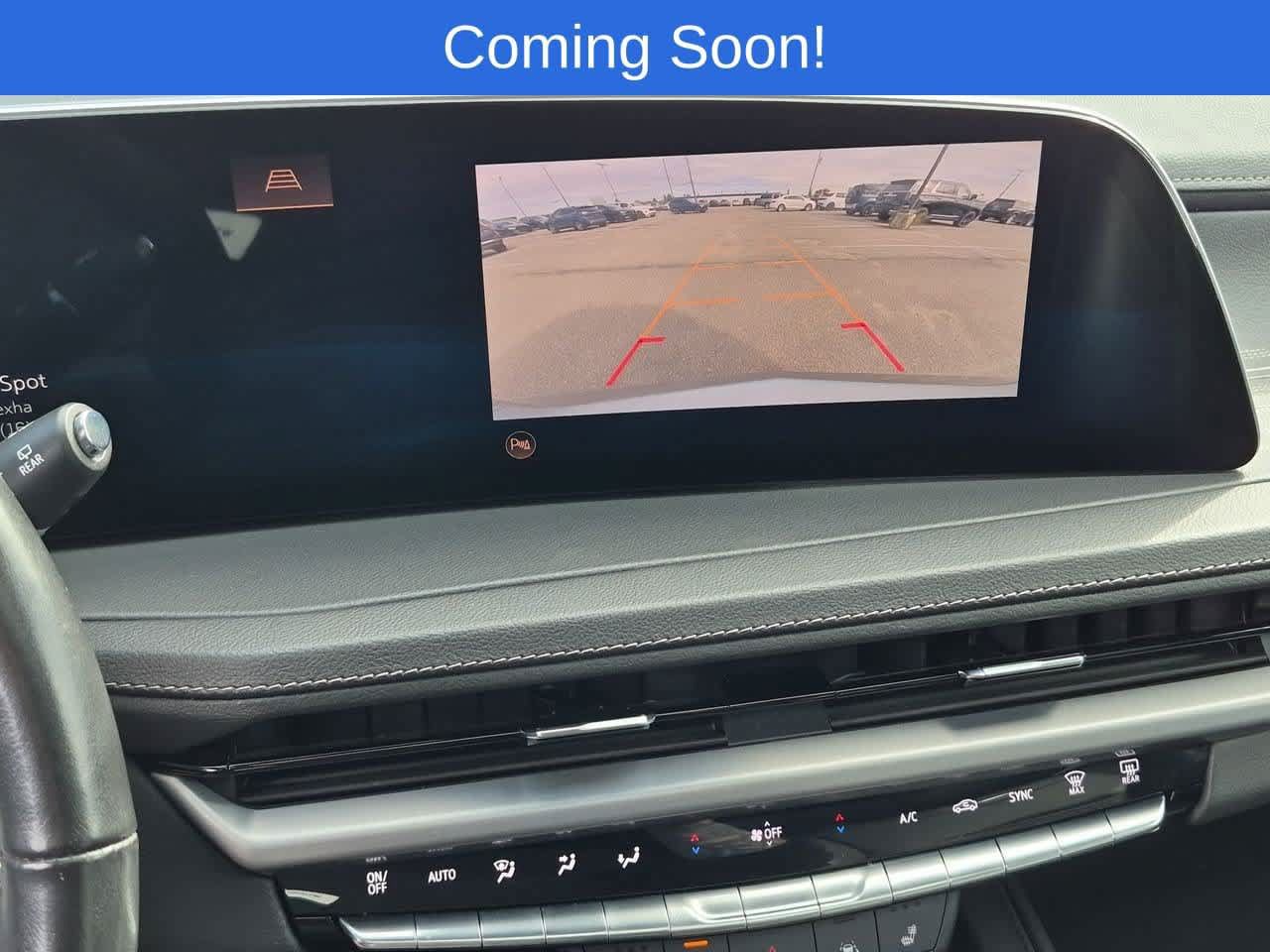 Used 2024 Cadillac XT4 Premium Luxury w/ Cold Weather Package AWD/4WD image 31