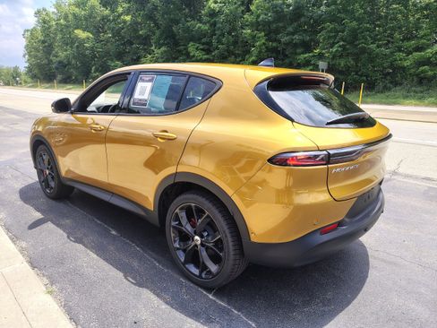 Certified 2025 Dodge Hornet GT AWD/4WD image 8