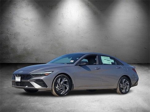 New 2025 Hyundai Elantra Sport image 5