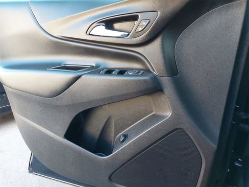 Used 2021 Chevrolet Equinox LT image 31