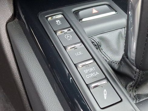 Used 2021 Maserati Quattroporte Trofeo image 24