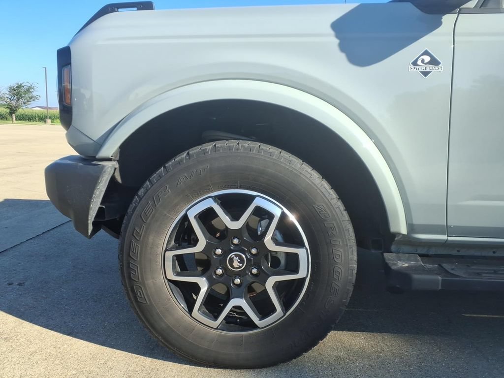 Used 2024 Ford Bronco Outer Banks AWD/4WD image 4