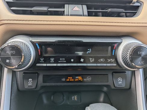 Used 2023 Toyota RAV4 XLE image 20