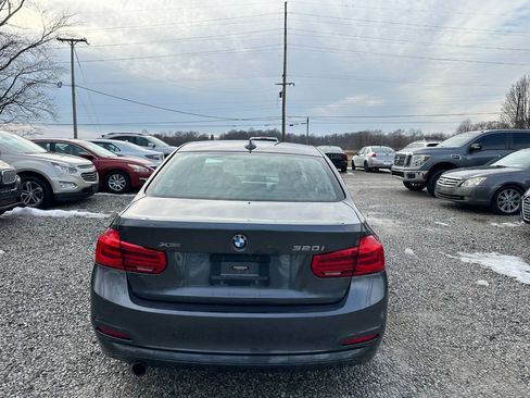 Used 2018 BMW 320i xDrive Sedan AWD/4WD image 6