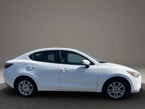 Used 2016 Scion iA FWD image 4