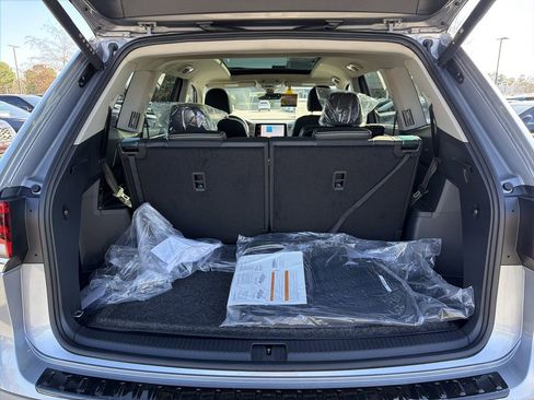 New 2026 Volkswagen Atlas SE FWD image 16