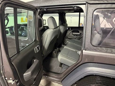 Used 2025 Jeep Wrangler Unlimited Sport AWD/4WD image 14