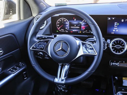 New 2025 Mercedes-Benz GLA 250 4MATIC image 15